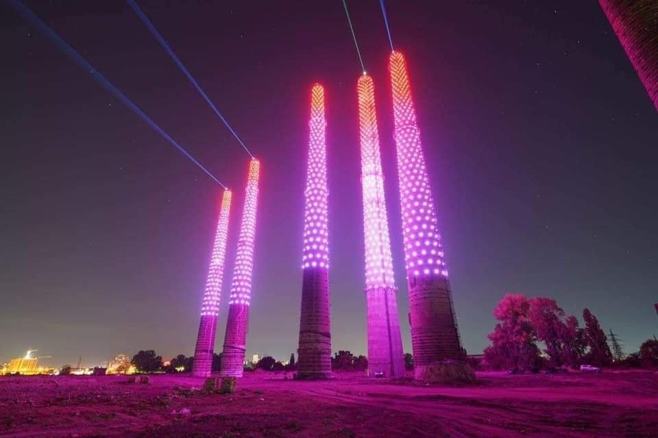 У Дніпрі День міста завершили видовищним світло-лазерним шоу «Dnipro Light Flowers», що претендує стати наймасштабнішою артінсталяцією у світі фото 9 8
