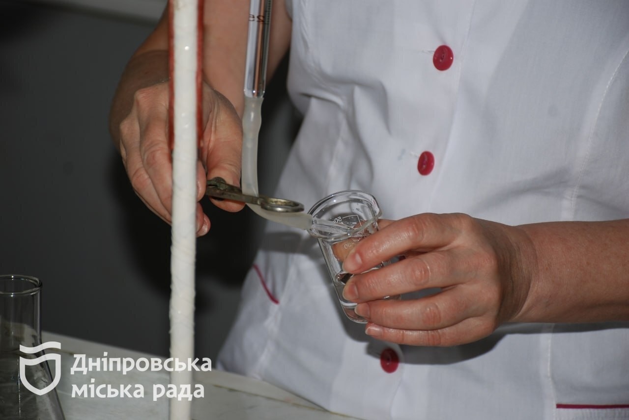У Дніпрі перевіряють питну воду - || фото: dniprorada.gov.ua