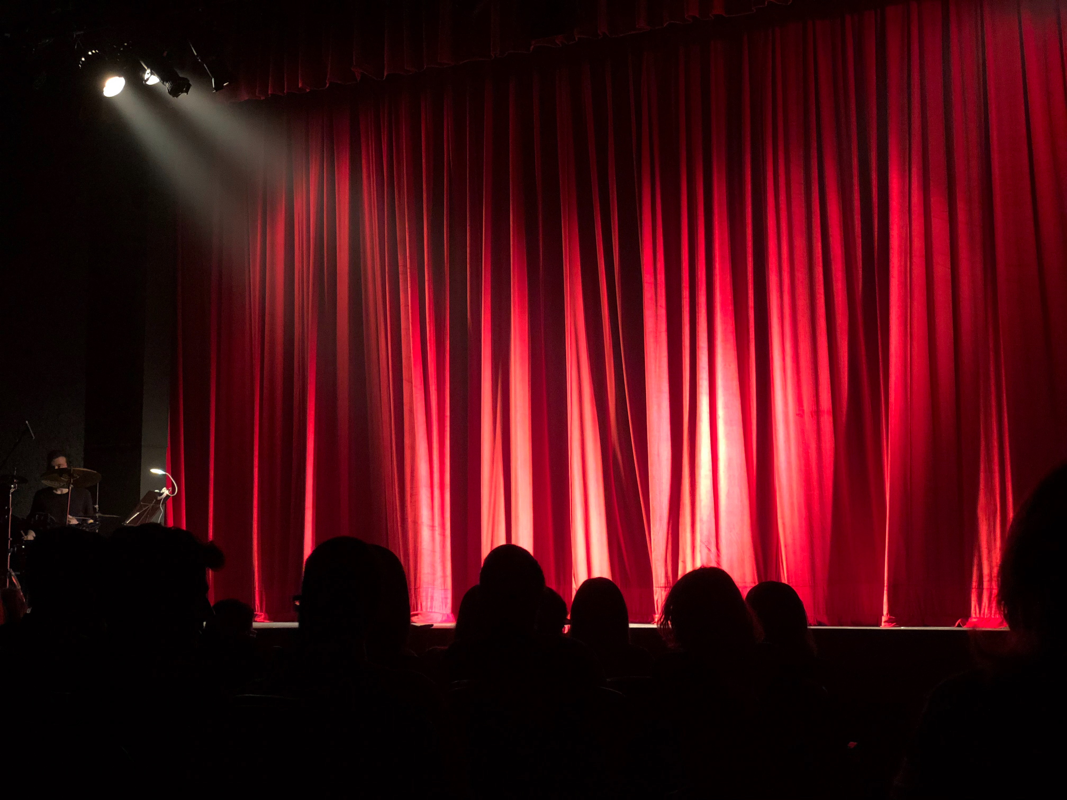 Театр. || Фото: Monica Silvestre: Pexels