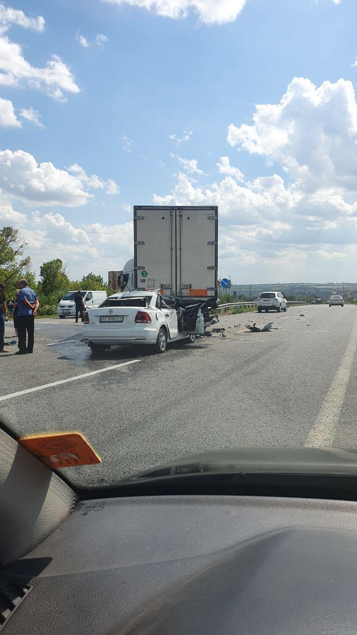 Жуткое ДТП на Запорожском шоссе /фото: Виталий Булавин