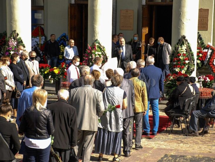На панахиду пришли сотни человек / фото: Наше місто