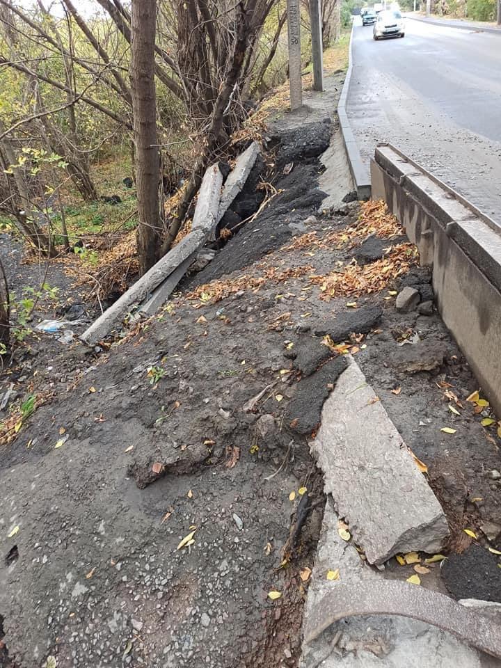 Мост буквально разлазится / фото: Мария Олейникова