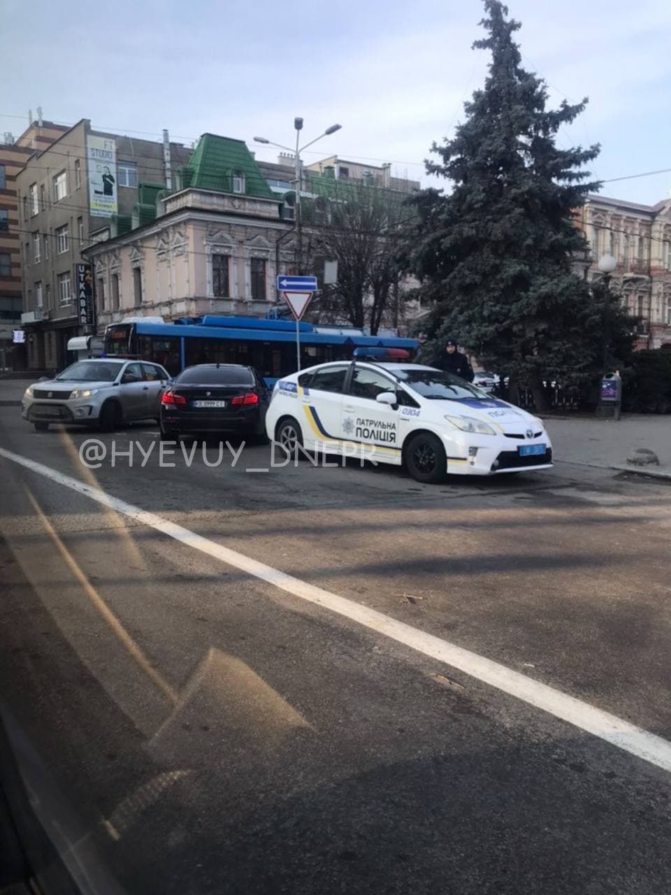 В Днепре остановили автомобиль с нетрезвой женщиной / фото: ХД