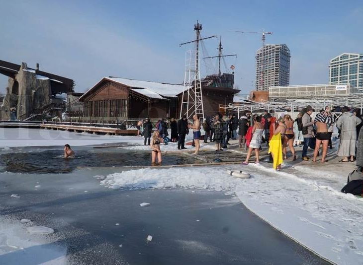 Очередь в "Бартоломео" / фото: Наше мисто