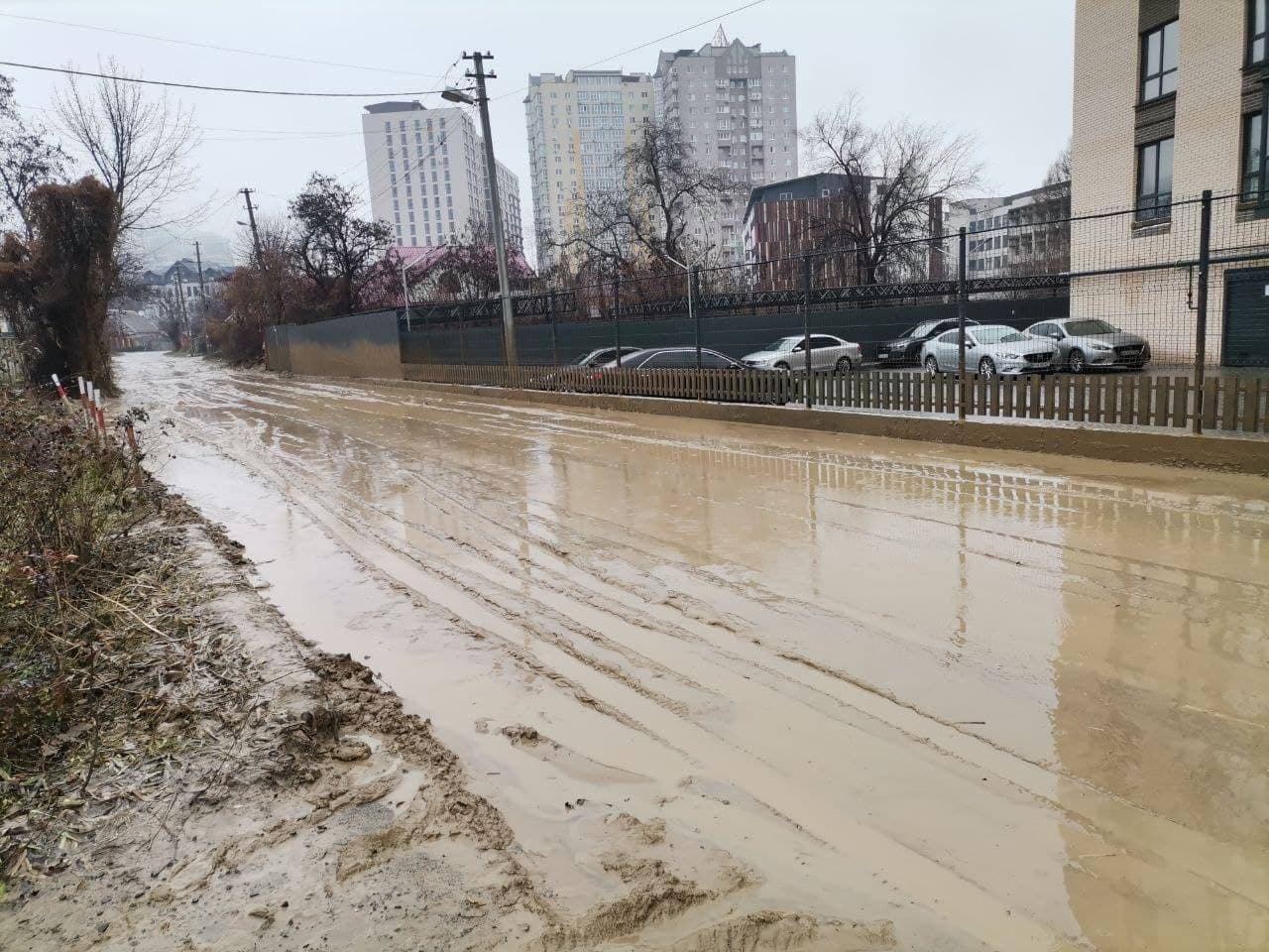 Улица в глине / фото: ХД