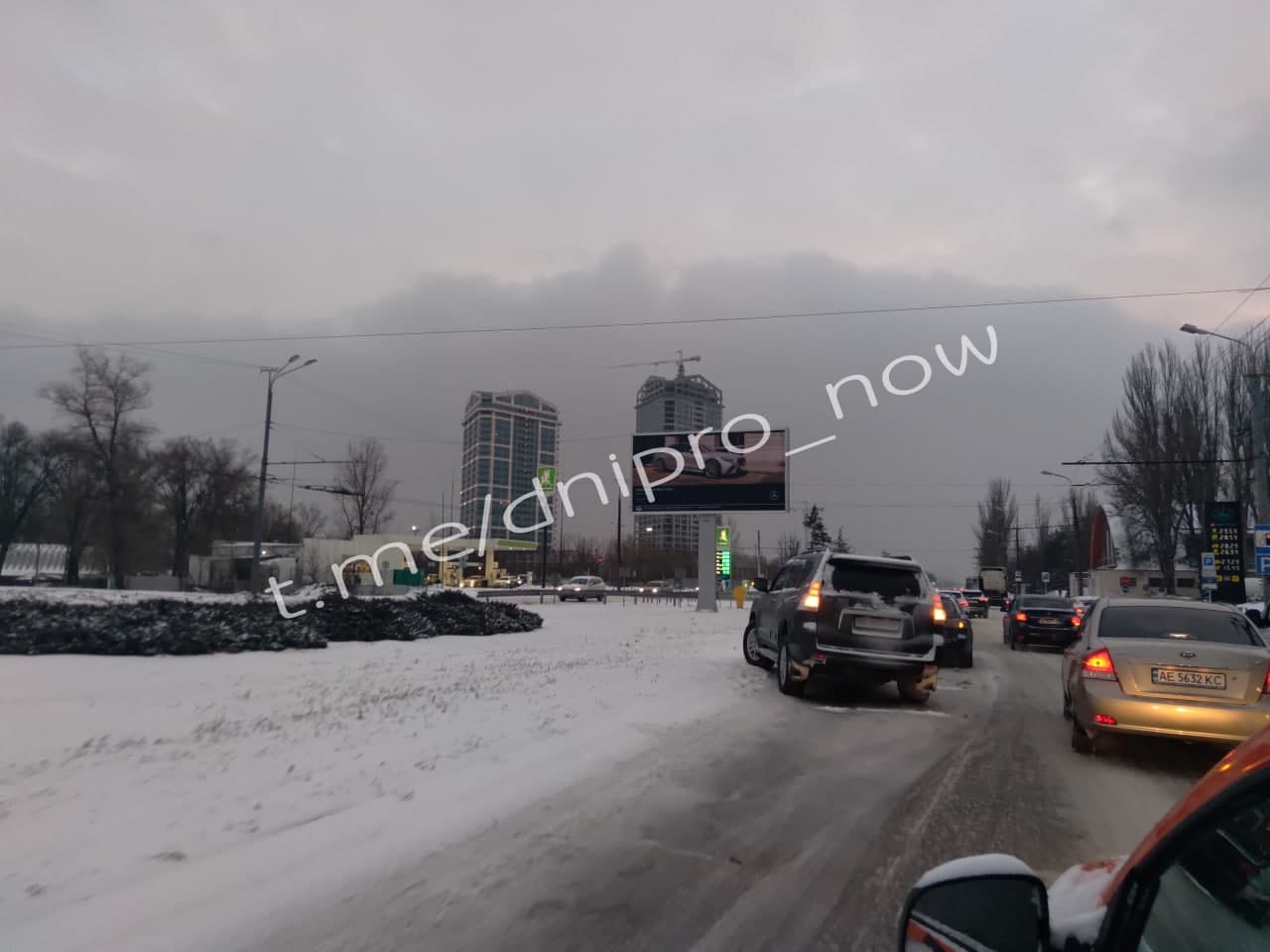 Авария на Набережной Победы / фото: tg Днепр Сейчас