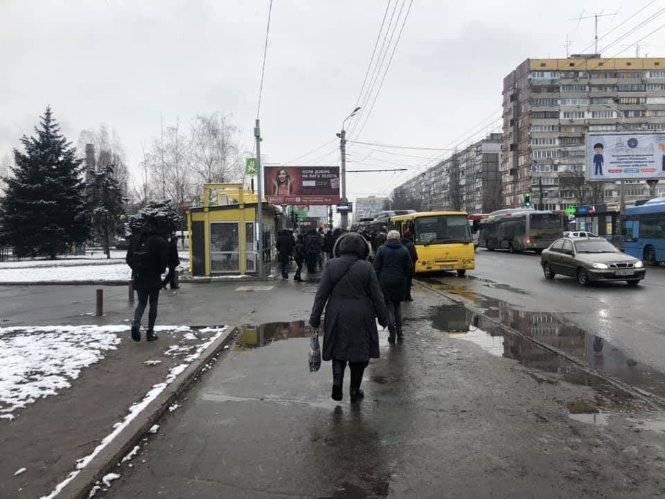 Очередь на Образцова - фото: fb Evgenia Moskalets