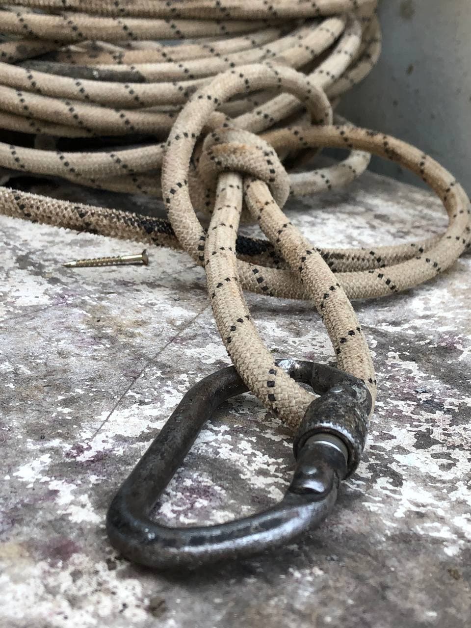 Предварительно, не выдержал трос - фото: tg Олег Ермолинский