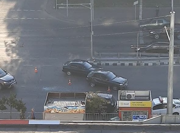 ДТП на Слобожанском проспекте - фото: tg ДТП.Пробки