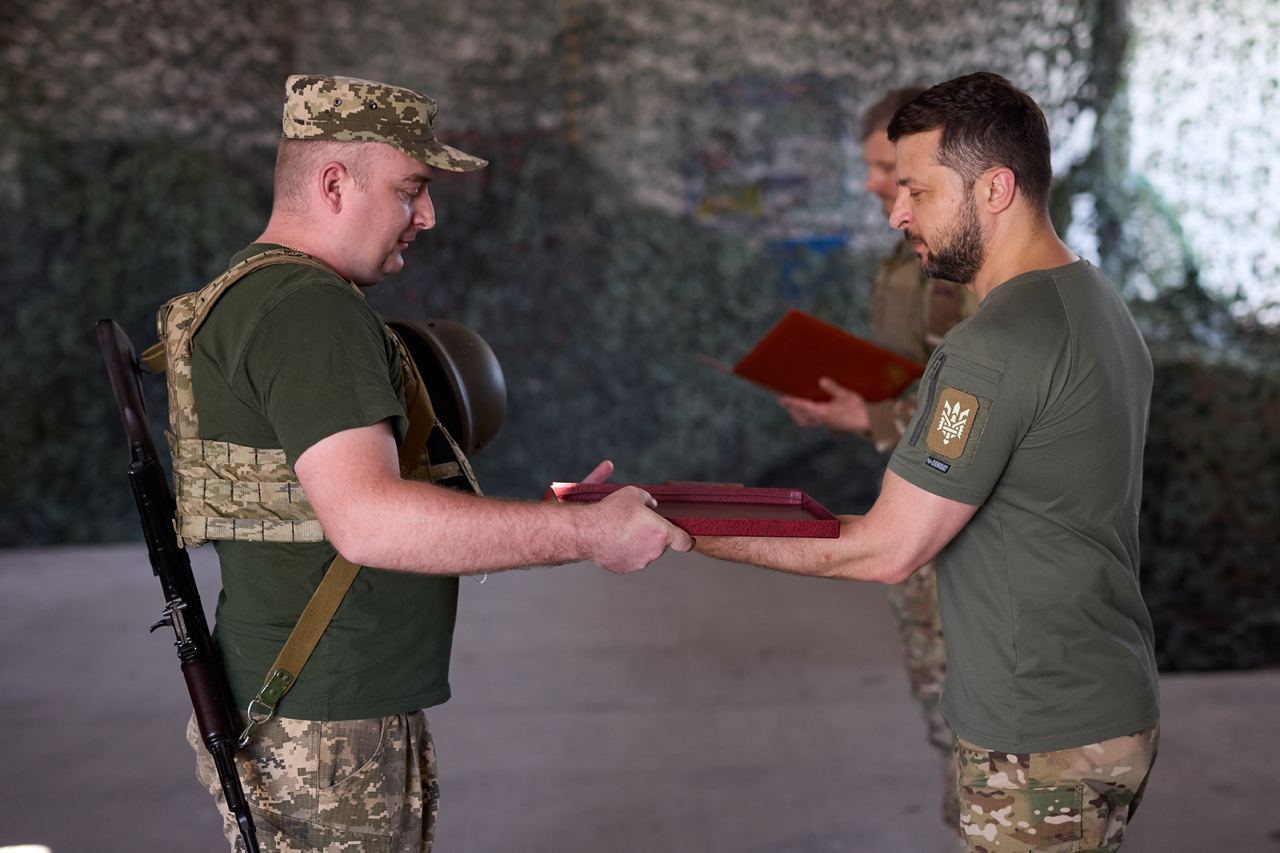 Президент поспілкувався з військовими - || фото: t.me/V_Zelenskiy_official