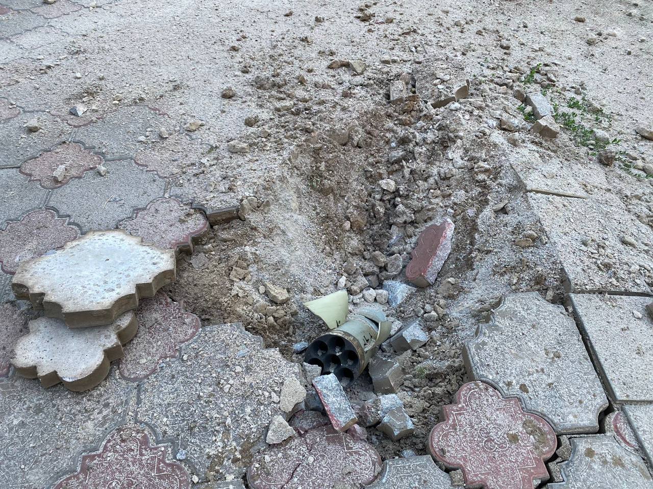 На месте обстрела возникли воронки – || фото: t.me/dnipropetrovskaODA