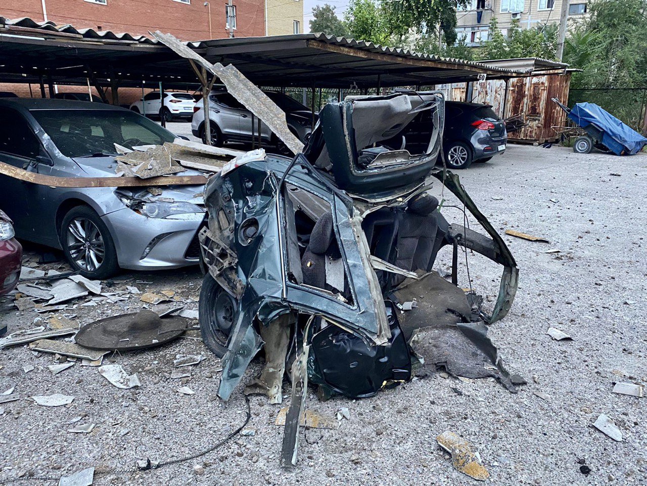 Пошкоджені автомобілі - || фото: t.me/dnipropetrovskaODA