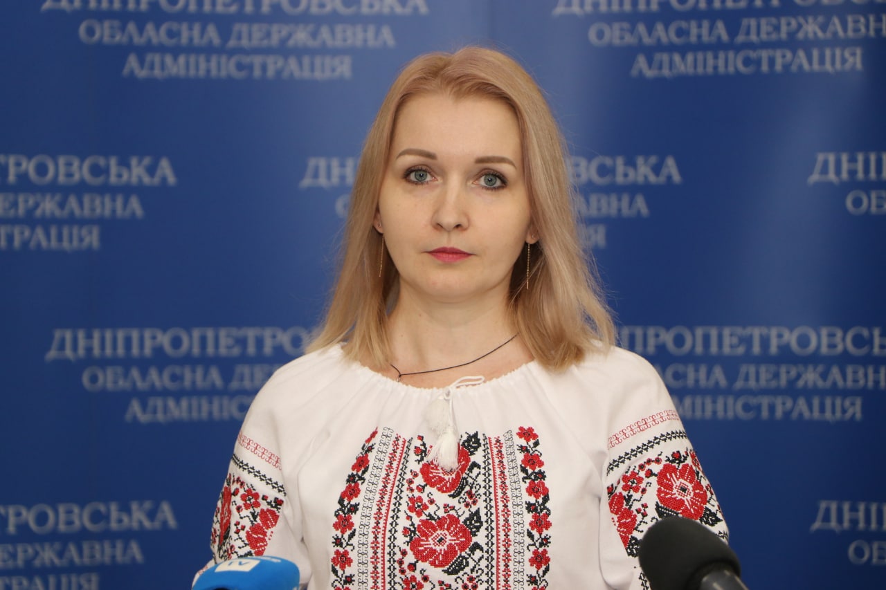 Дніпро першим в Україні запровадив безкоштовну платформу зі шкільними електронними підручниками фото 1