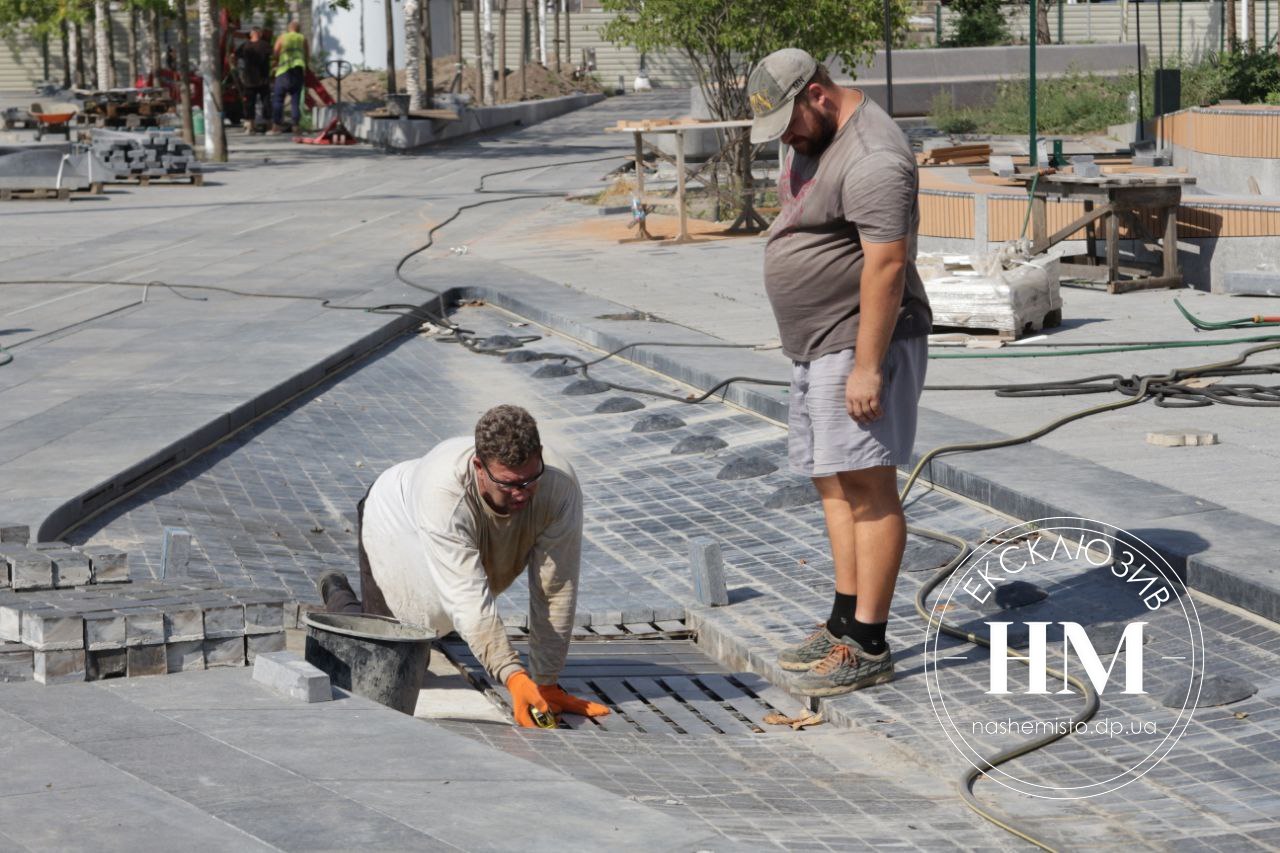 В Днепре продолжается реконструкция Успенской площади - || фото: nashemisto.dp.ua