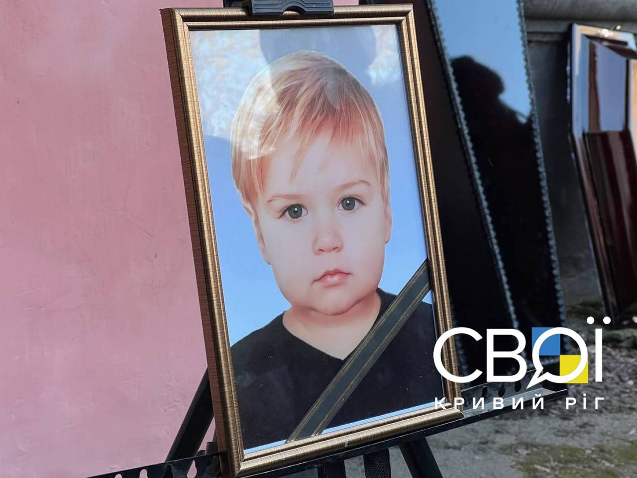 В результате атаки погиб маленький мальчик - || фото: t.me/svoiKR
