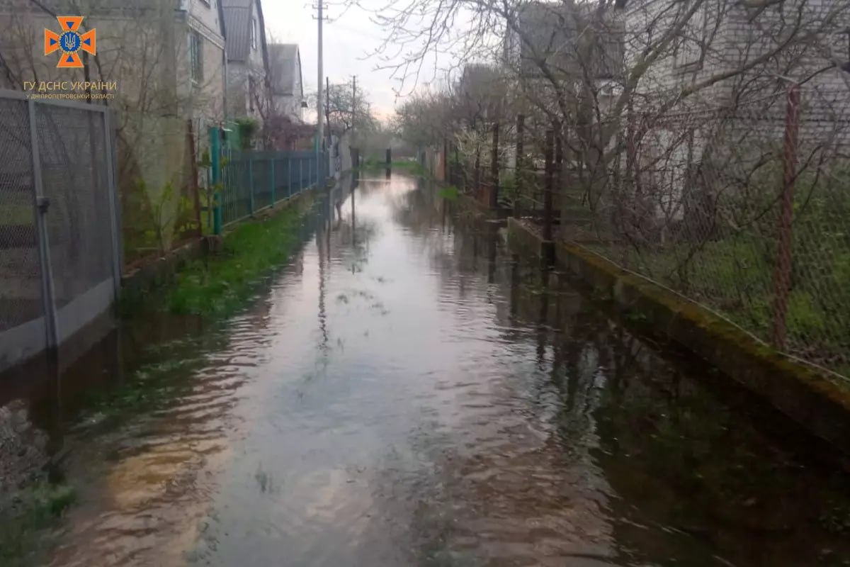 У Дніпропетровській області ліквідовують наслідки паводків - || фото: dp.dsns.gov.ua