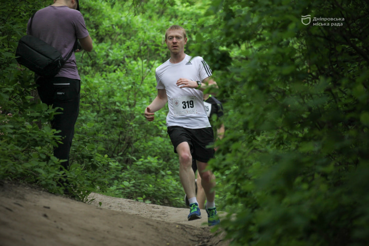 В Днепре прошел забег в вышиванках: как это было (фото) фото 7 6