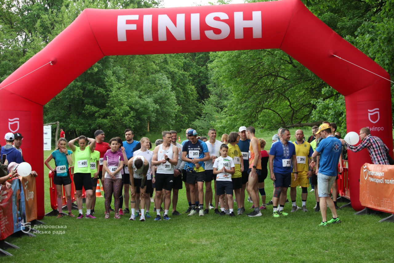 В Днепре прошел забег в вышиванках: как это было (фото) фото 8 7