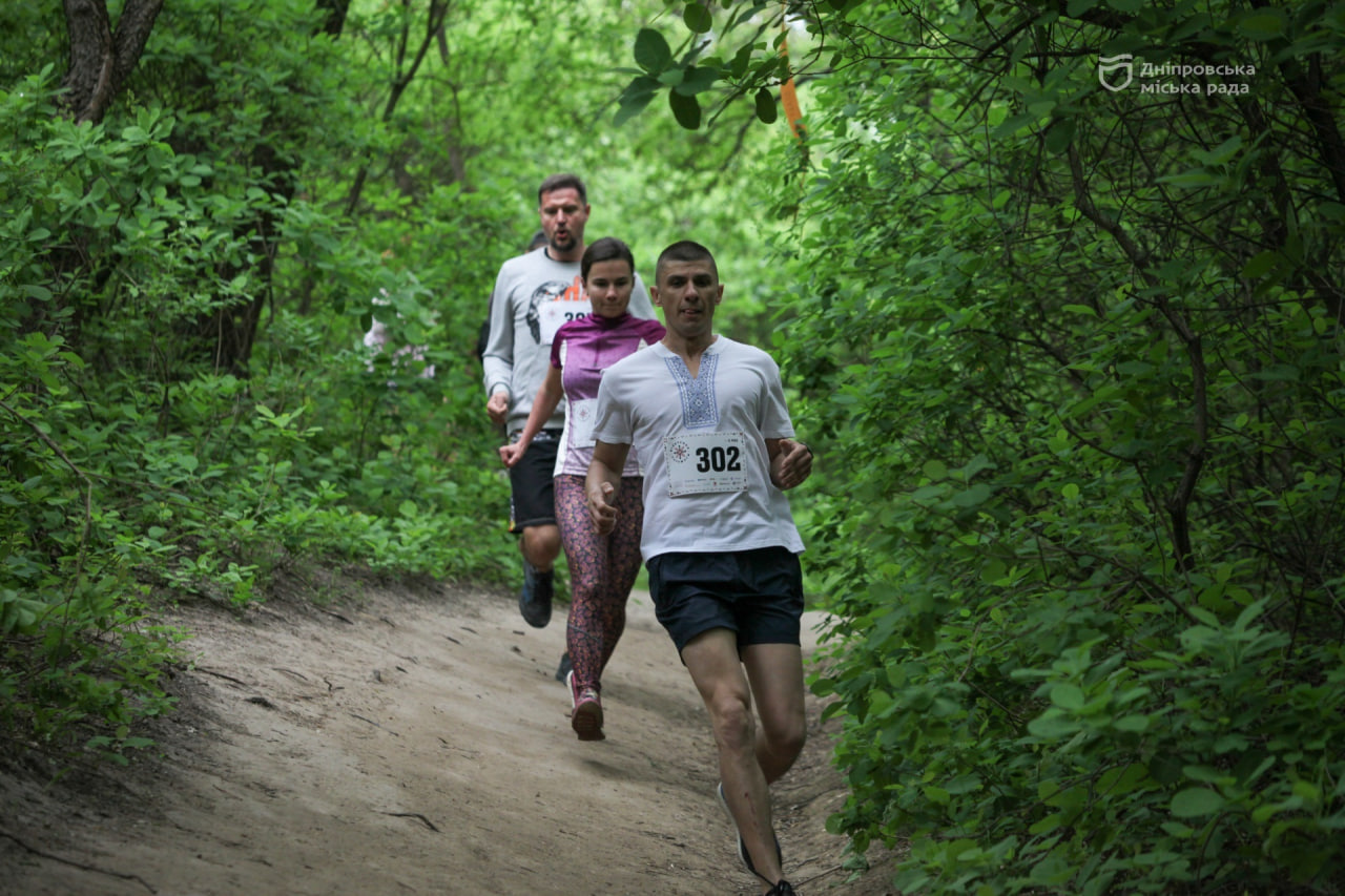 В Днепре прошел забег в вышиванках: как это было (фото) фото 2 1