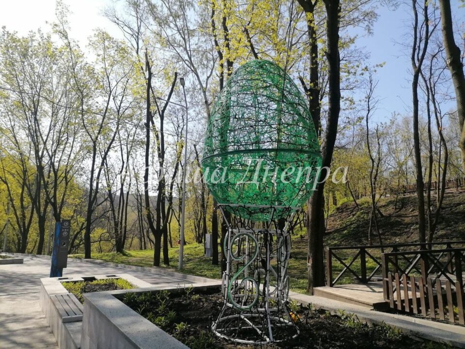 Зацените: в парке Зеленый Гай появились "пасхальные яйца ...