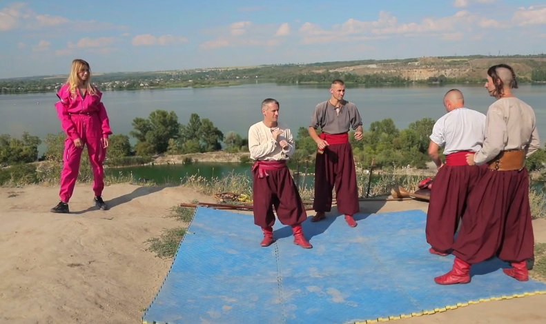 Днепровские казаки / фото: Ле маршрутка 