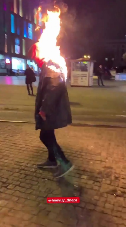 Парня подожгли в центре города / фото: naivnayaa_