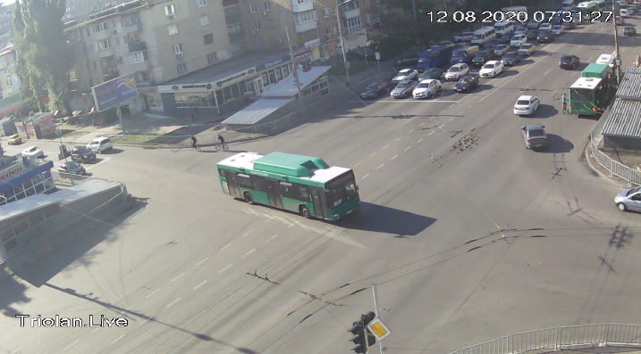 Транспорт ходит в обычном режиме / фото: webcam.scs.com.ua