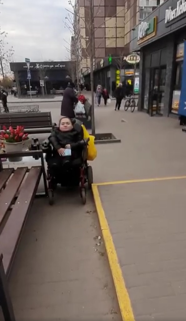 Девушка не смогла проехать здесь - фото: fb Alena Osadchaya