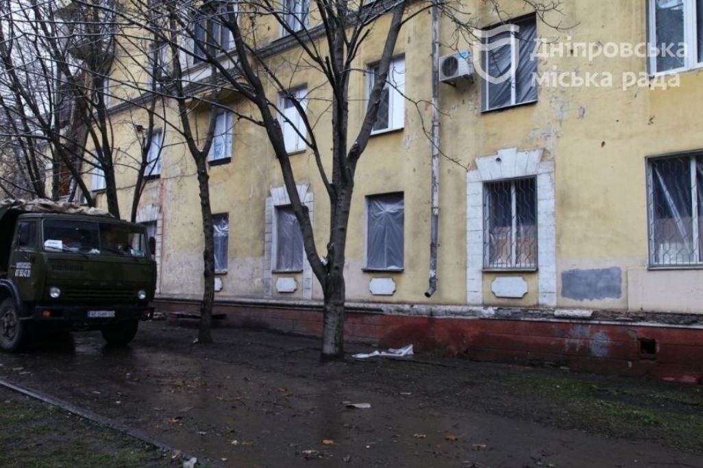 На месте работают аварийные службы – || фото: dniprorada.gov.ua