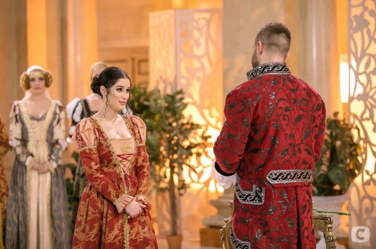 Аня розу не получила - фото: stb.ua