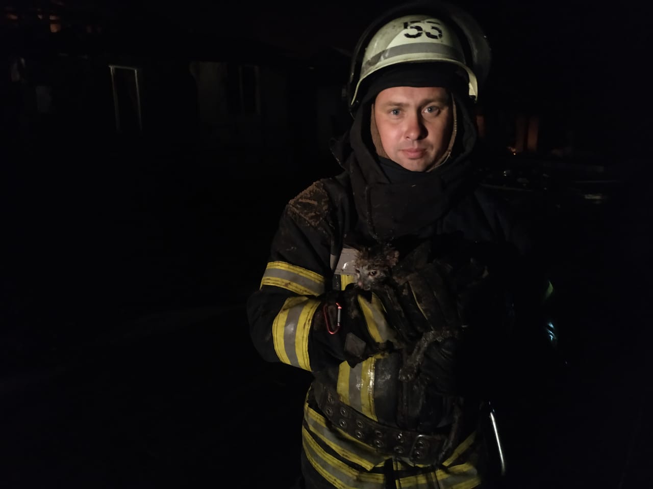 Спасатели тушили пожар три часа / фото: ГСЧС