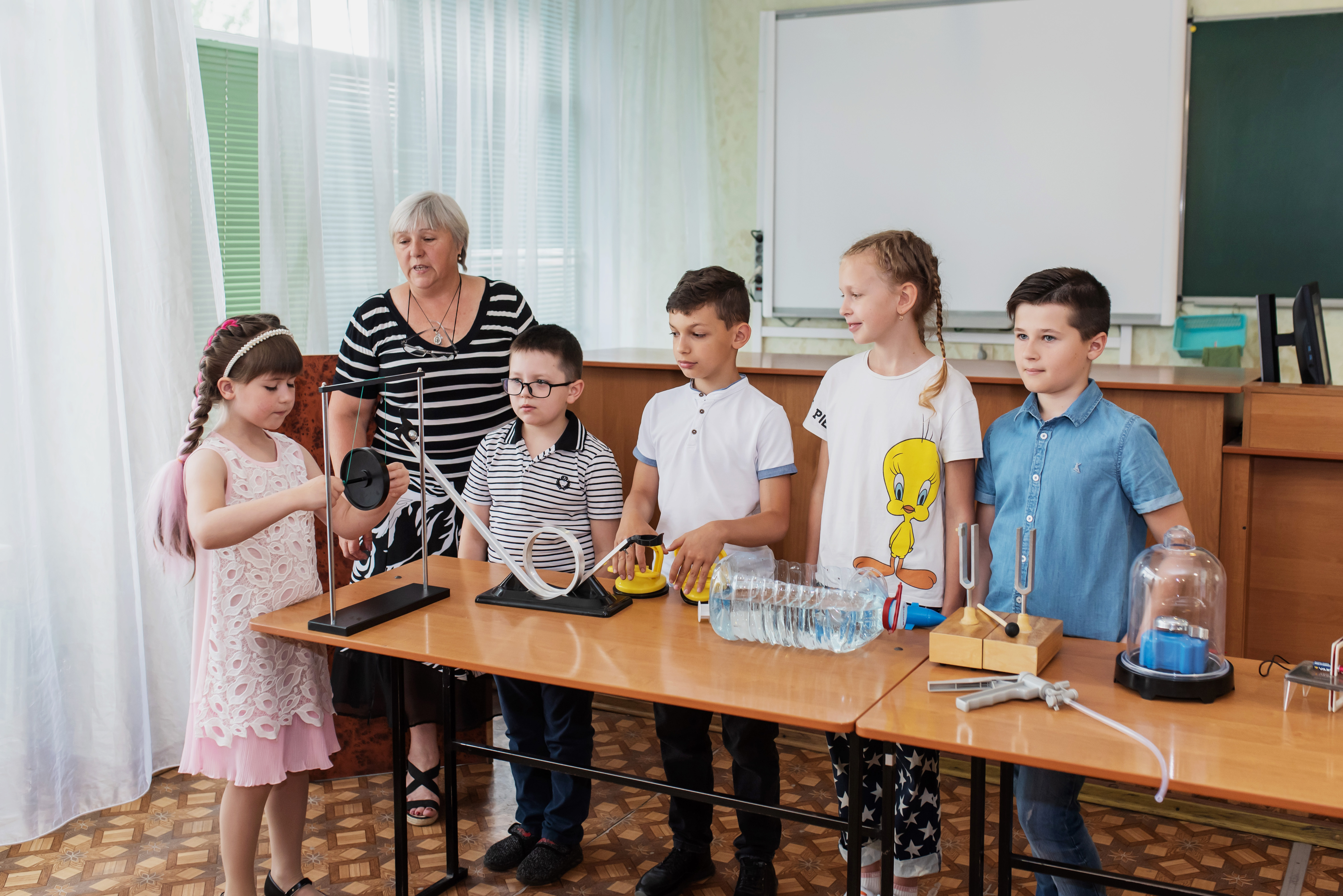 ИНТЕРПАЙП и “Днепровская академия непрерывного образования” наградили лучших школьников-экспериментаторов фото