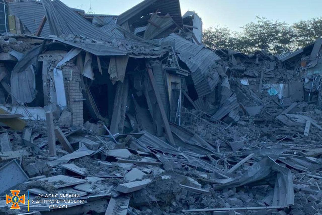 Из-за вражеских обстрелов повреждены дома