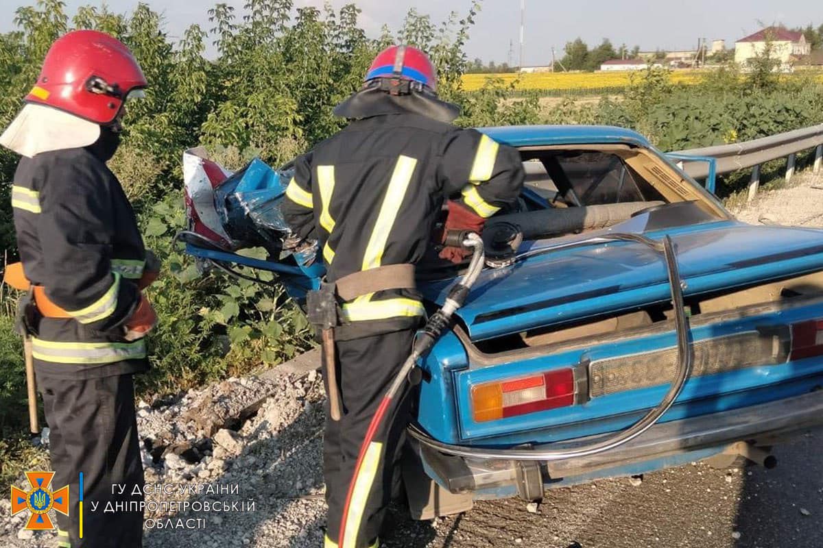 Рятувальники дістали тіло загиблого