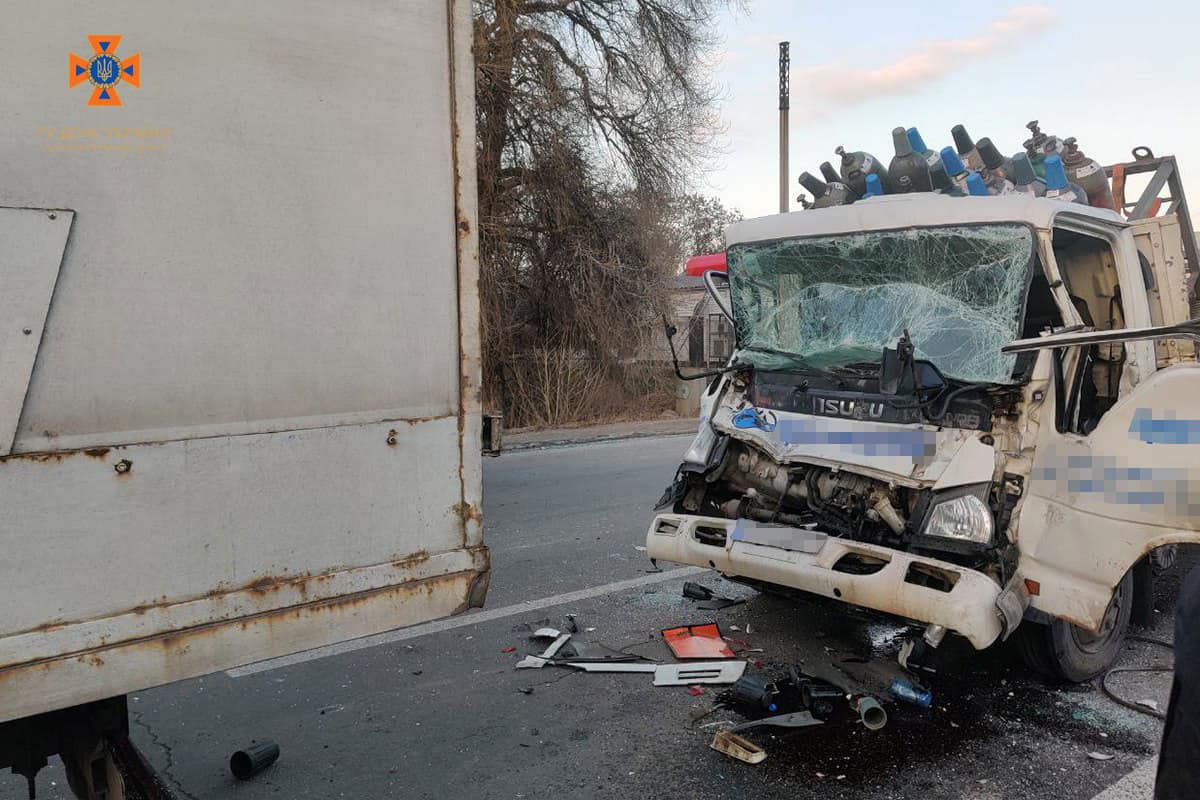 У Дніпрі зіткнулися три авто