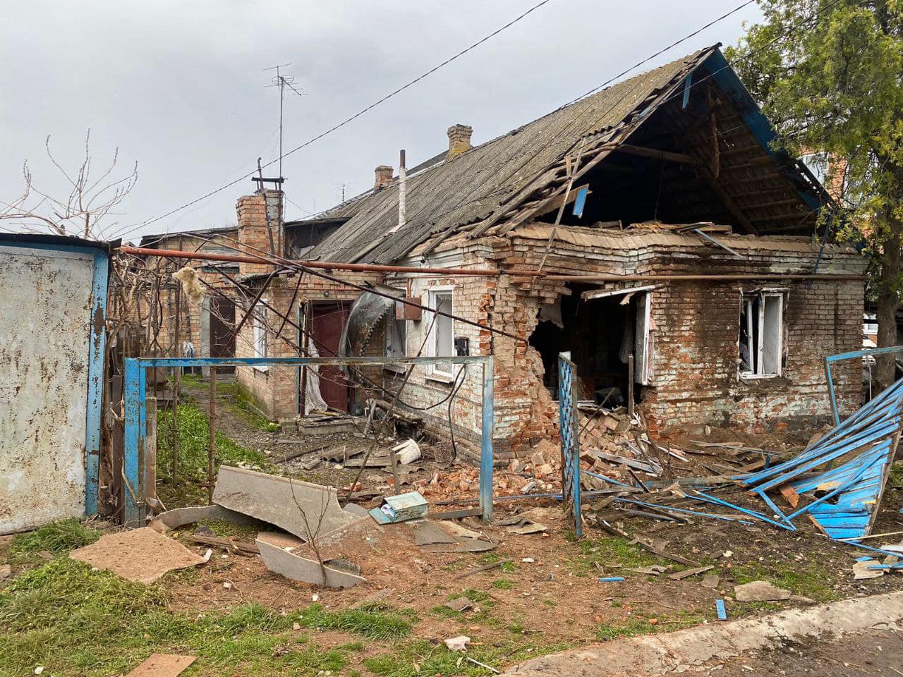 Днем 5 апреля враг обстрелял Никополь