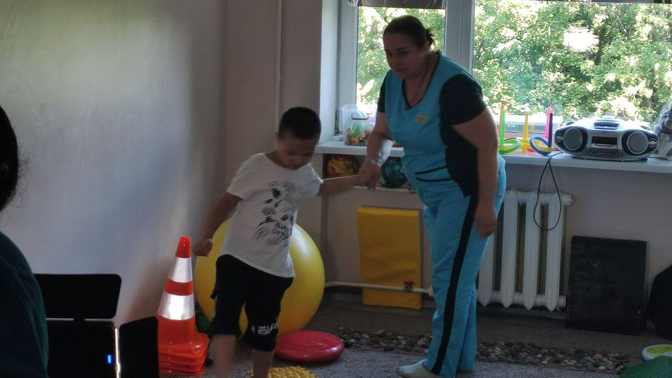 Заняття з лікувальної фізкультури