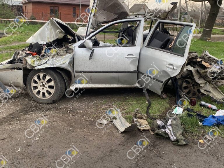 Під Кривим Рогом на трасі вибухнуло авто