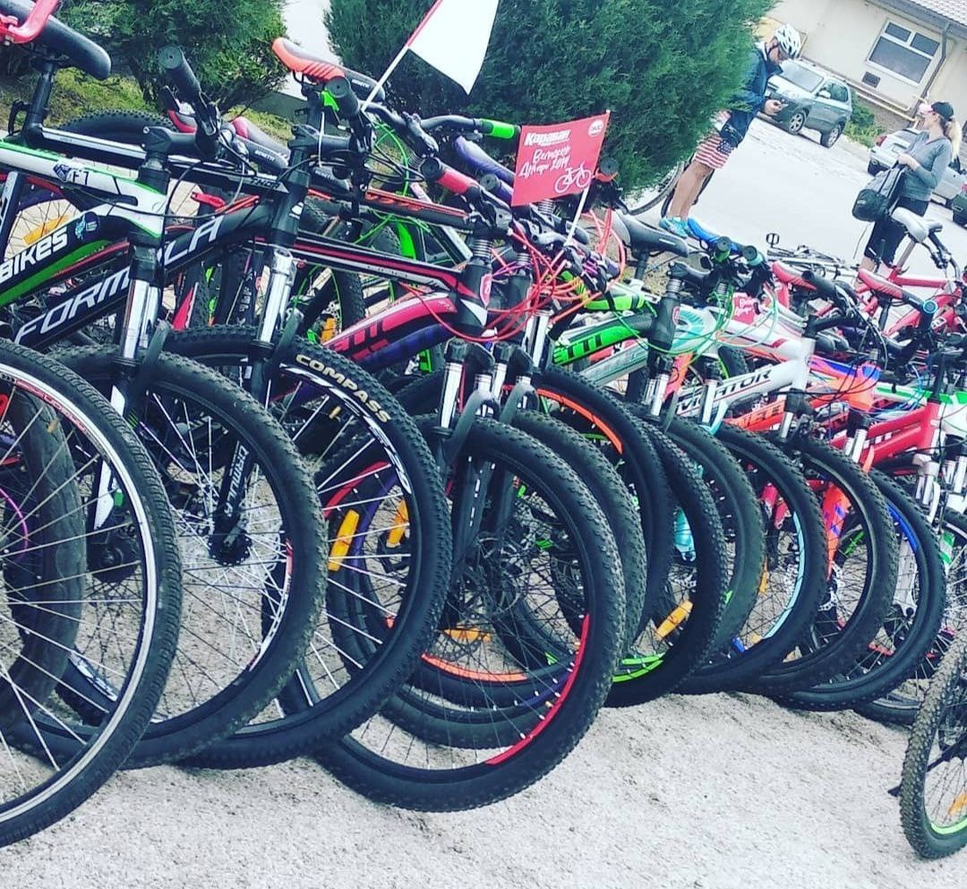 В центрі є вибір велосипедів як для екстрималів, так і для легкого відпочинку