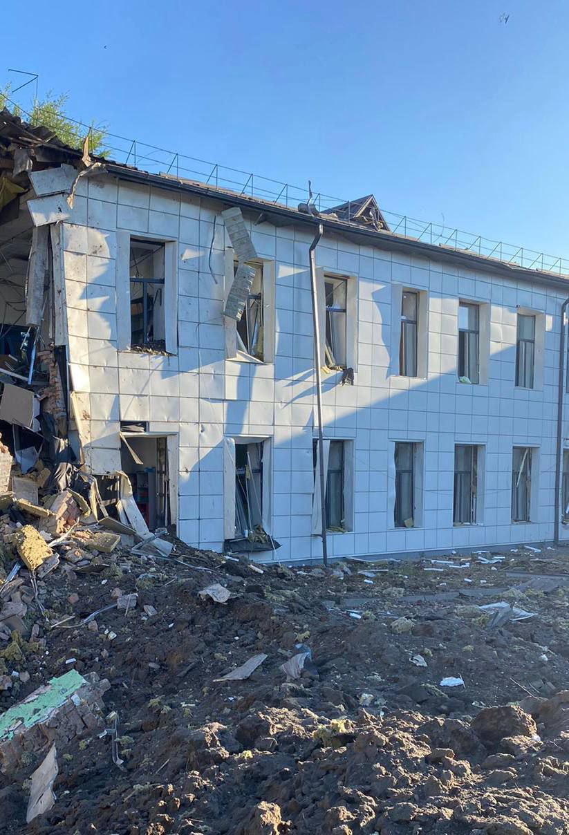 Разрушены городские лицеи в Апостолове