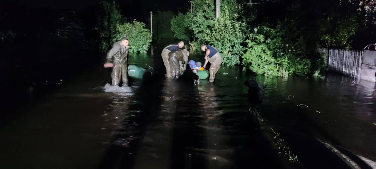 У Кривому Розі врятували 11 людей