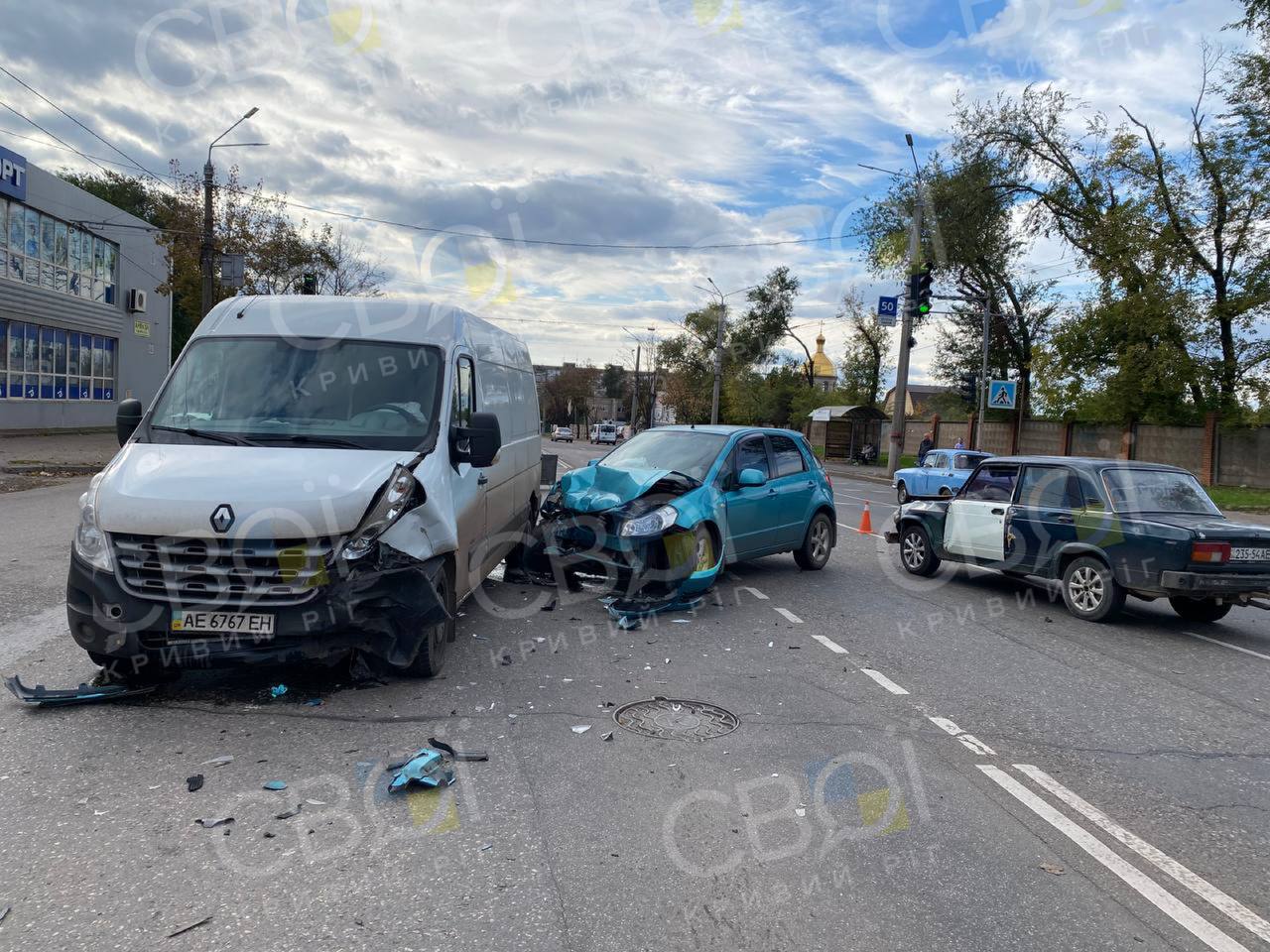 У Кривому Розі сталася потрійна ДТП