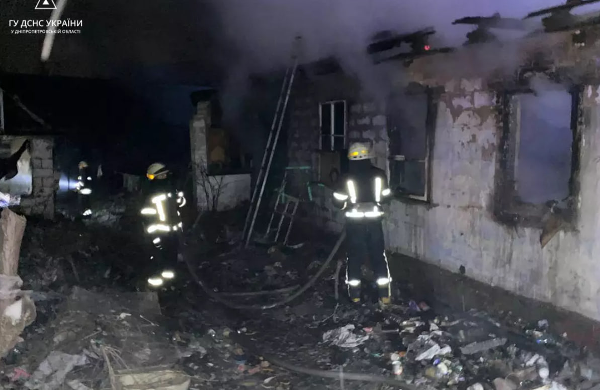 Пожар в Днепре тушили более часа