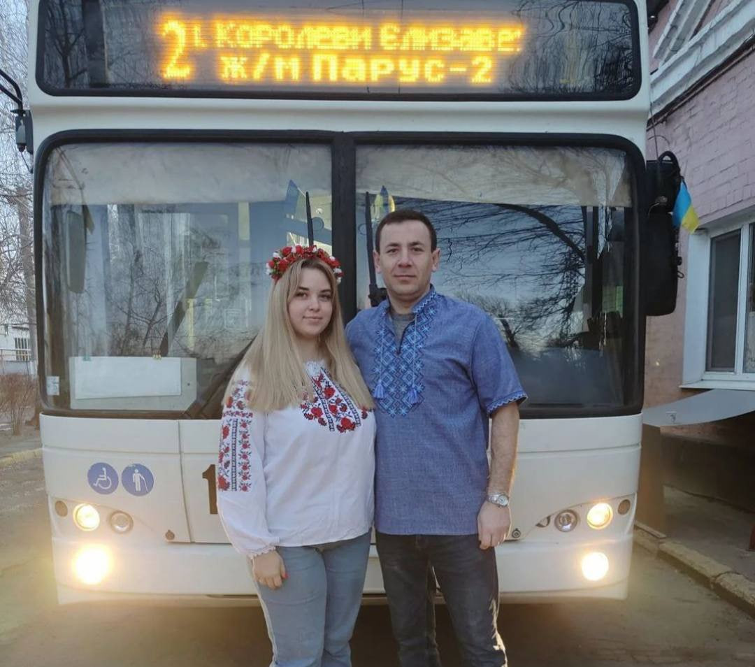 Валерия Пикулина работает водителем тродейбуса на 20-м маршруте в Днепре