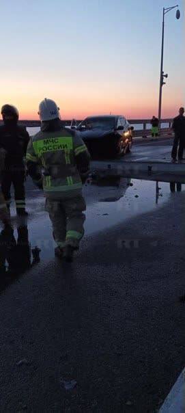 На Кримському мосту під час вибуху обрушився проліт: є загиблі -