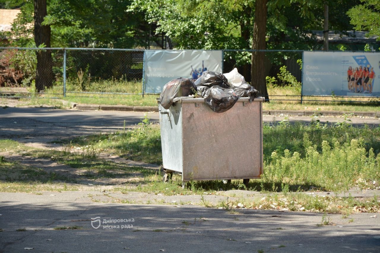 Жаль природе от заведений парка Шевченко -