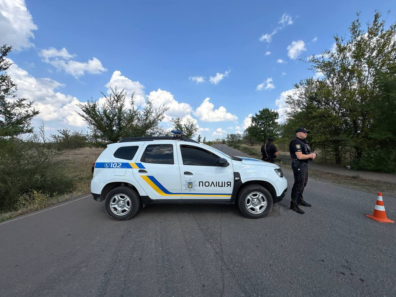У Кривому Розі 25-річний поліцейський застрелився біля кладовища - || фото: t.me/svoiKR