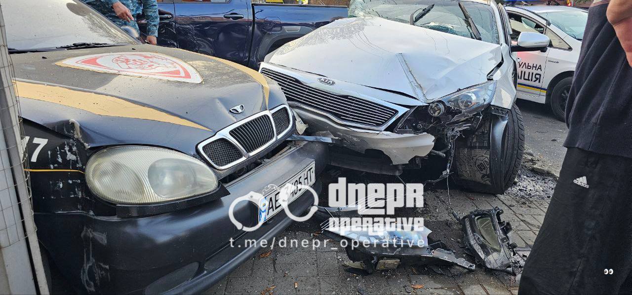 У Дніпрі на перехресті сталася серйозна ДТП -