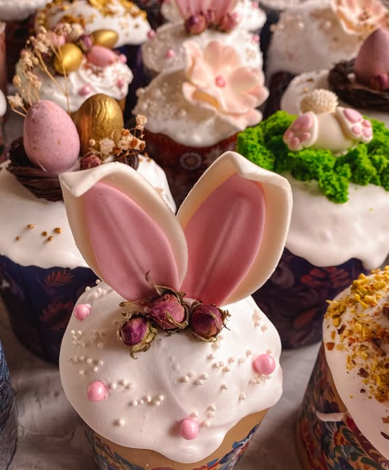 Где в Днепре заказать пасхи к Пасхе 2025: 7 мест, где готовят пасхальный хлеб