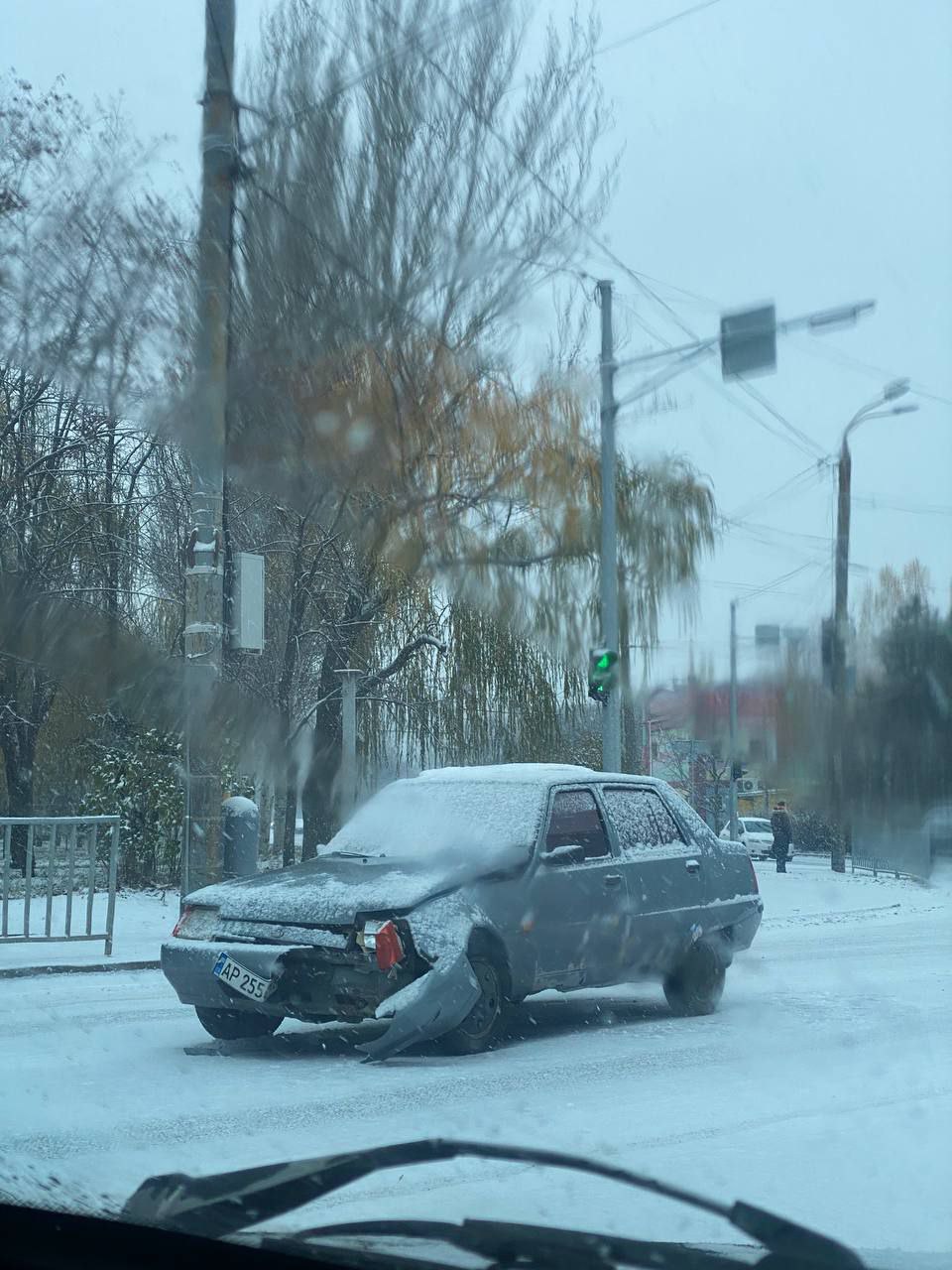 ДТП у Дніпрі внаслідок негоди.